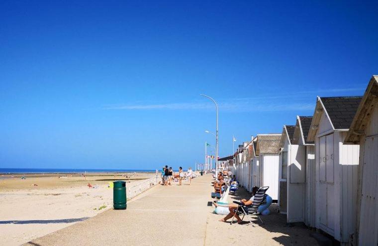 Lamaisonnette 500M Plage Juno Beach Bernières-sur-Mer Chambre photo